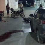 Motoboy sofreu fratura exposta ao colidir contra carro em Guanambi.